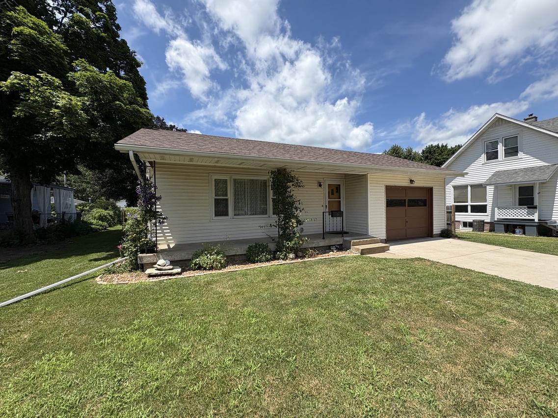 126 N Randolph St., Princeton, IL 61356