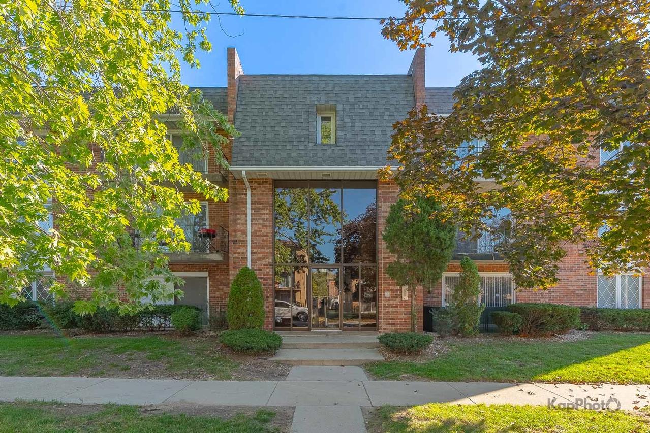 669 Chappel Ave. #1A, Calumet City, IL 60409