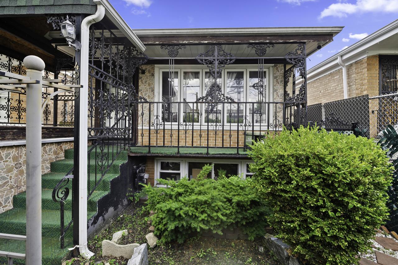 4916 S Marshfield Ave., Chicago, IL 60609