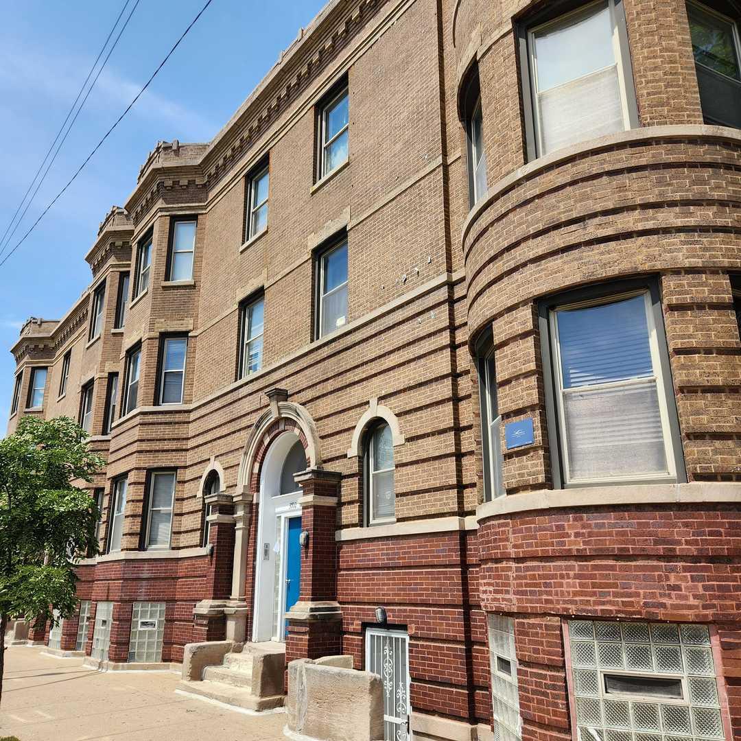 3700 W Cermak Rd. #1, Chicago, IL 60623