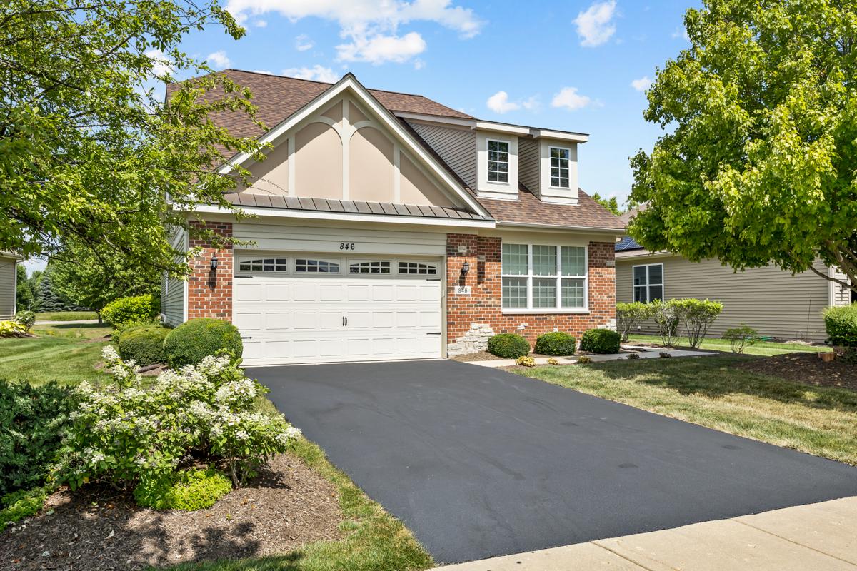 846 Colchester Dr., Oswego, IL 60543