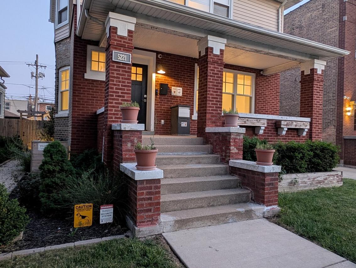 5221 W Cornelia Ave., Chicago, IL 60641