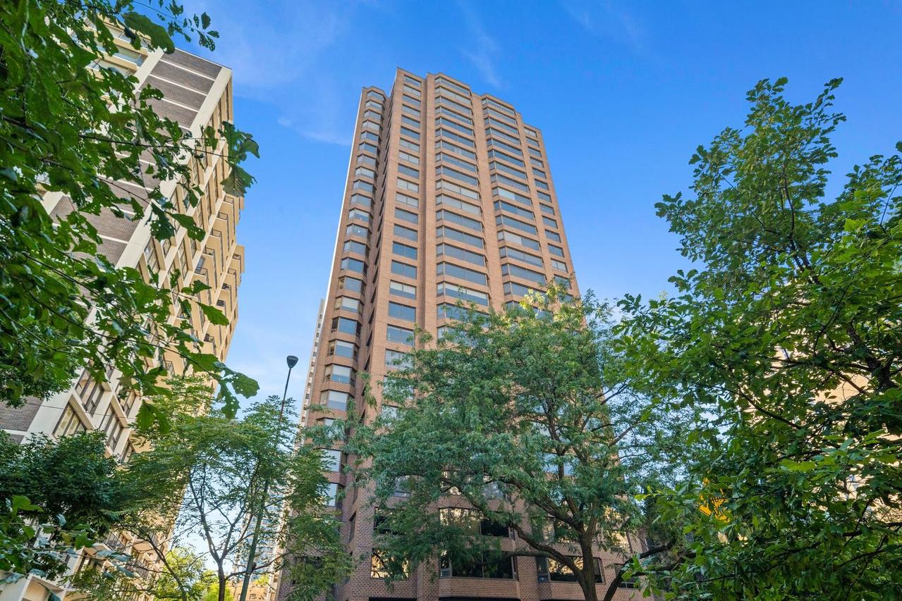 1410 N State Pkwy. #10B, Chicago, IL 60610