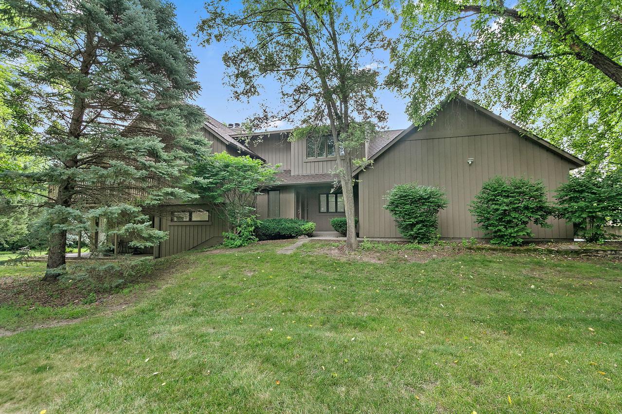 5805 Wild Plum Rd., Crystal Lake, IL 60014