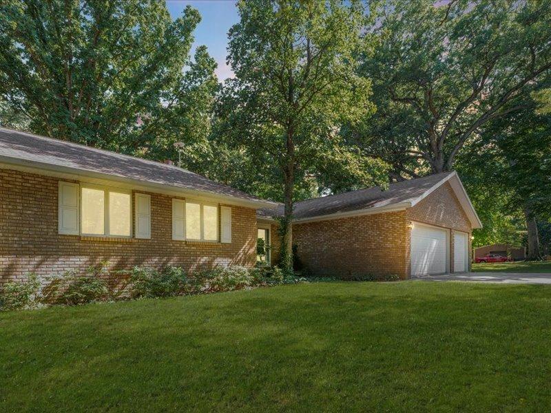 1463 Timber Ln., Camargo, IL 61919