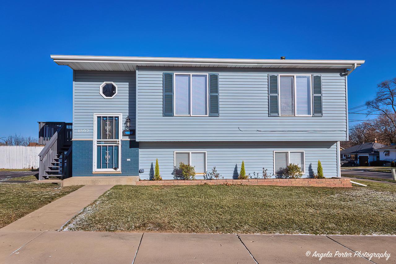 1802 11 St., Waukegan, IL 60085