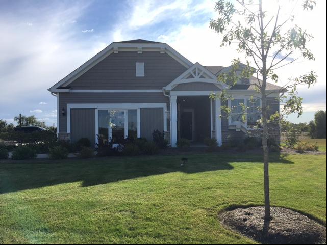 2813 Spring Circle South, Lindenhurst, IL 60046
