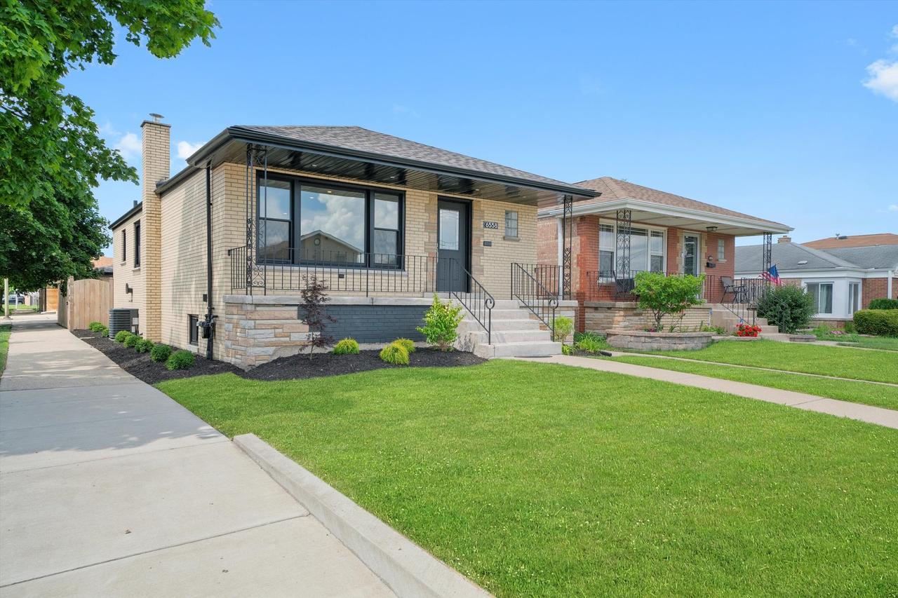 6558 W 60th Pl., Chicago, IL 60638