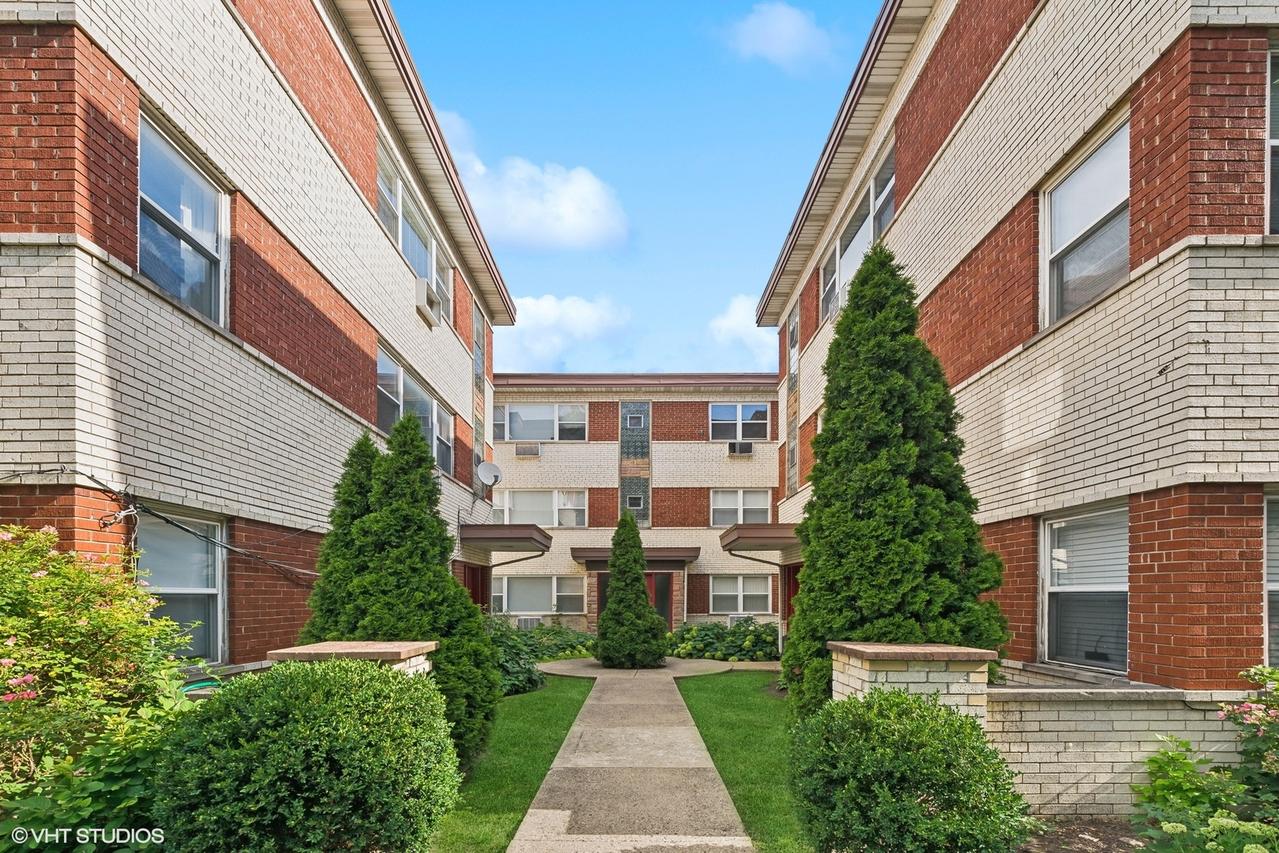 2652 W Rascher Ave. #304, Chicago, IL 60625