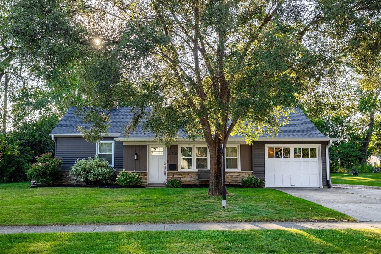 620 Crest St., Wheaton, IL 60187