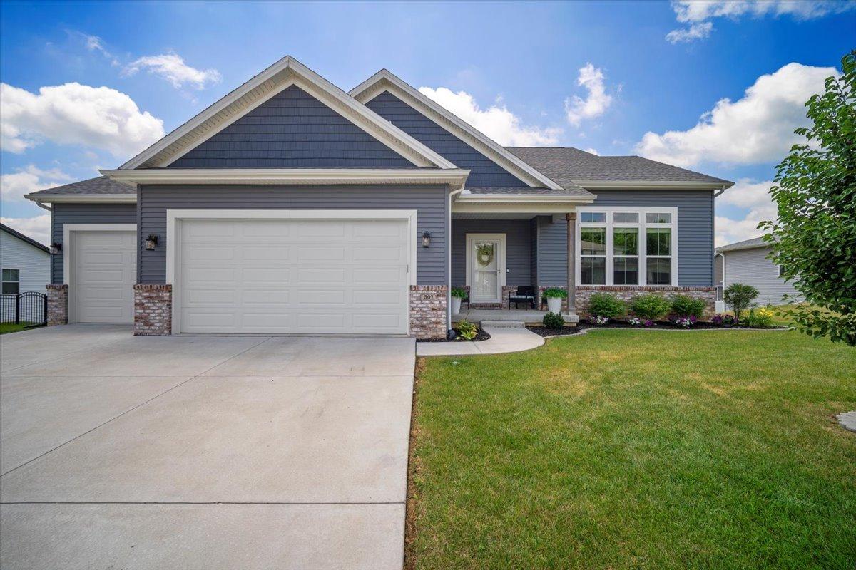 507 Raef Rd., Downs, IL 61736