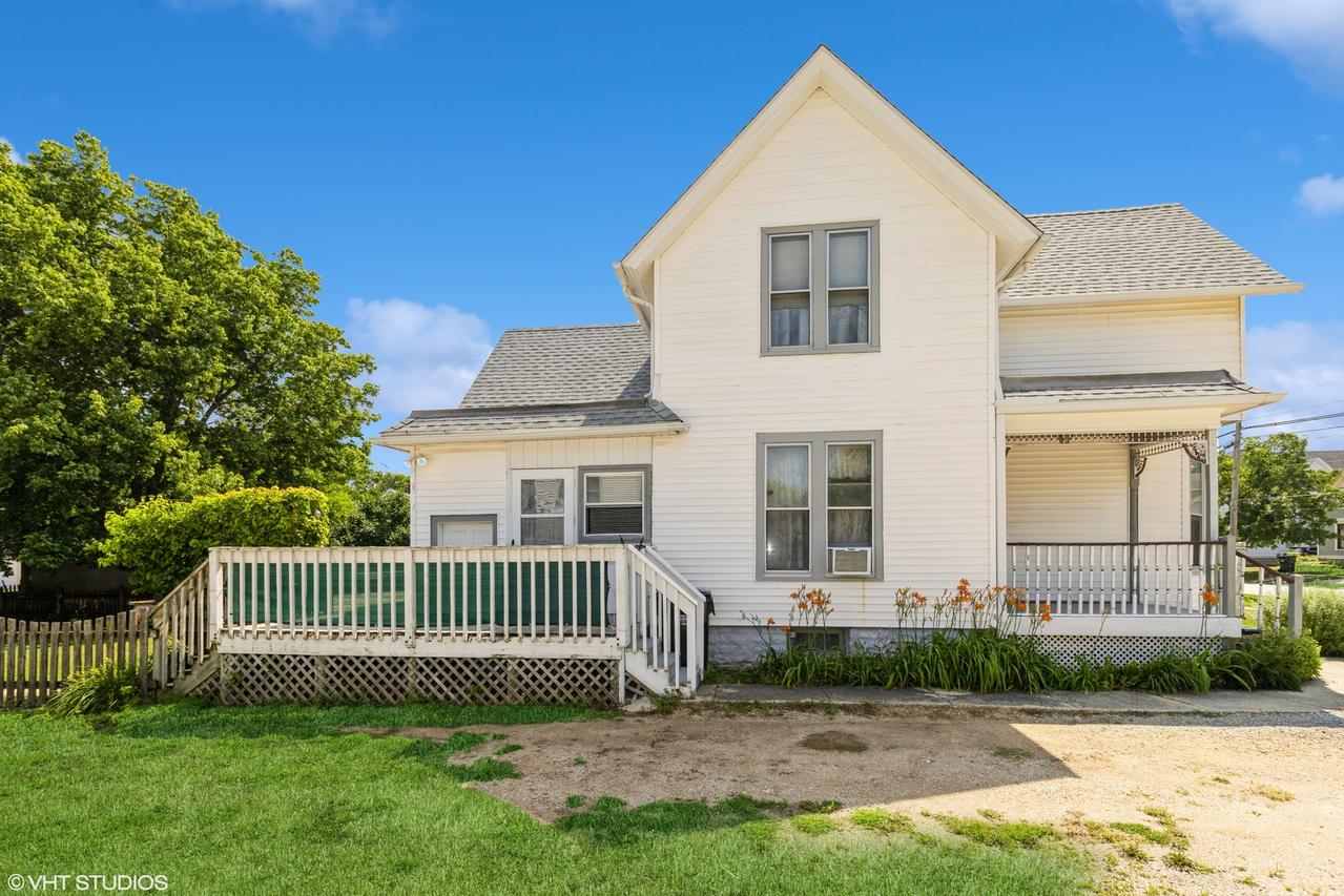 211 E Main St., Genoa, IL 60135