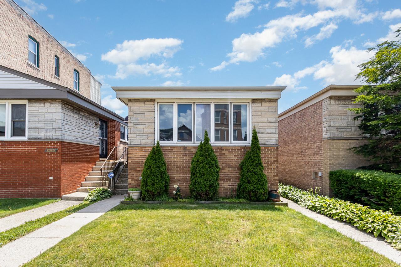 2327 W 21st St., Chicago, IL 60608