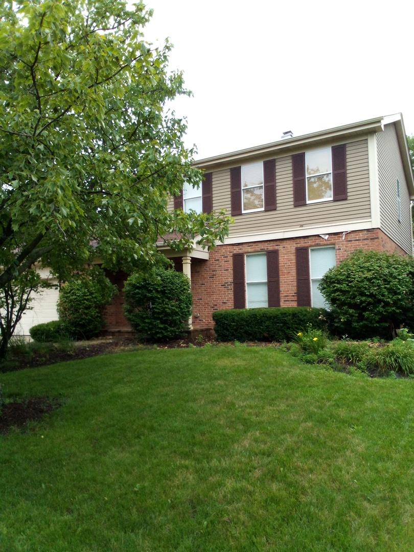 8221 Meadowwood Ave., Woodridge, IL 60517