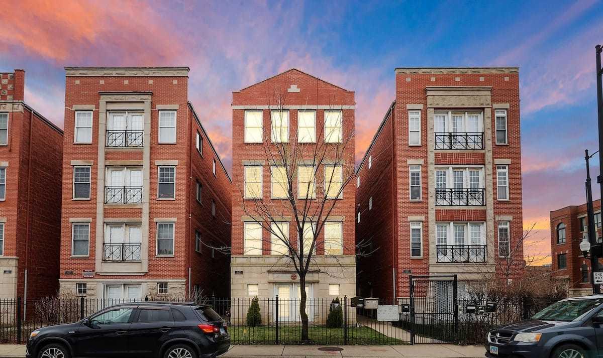 2355 W Congress Pkwy. #1, Chicago, IL 60612