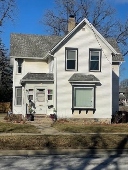 132 S Mchenry Ave., Crystal Lake, IL 60014