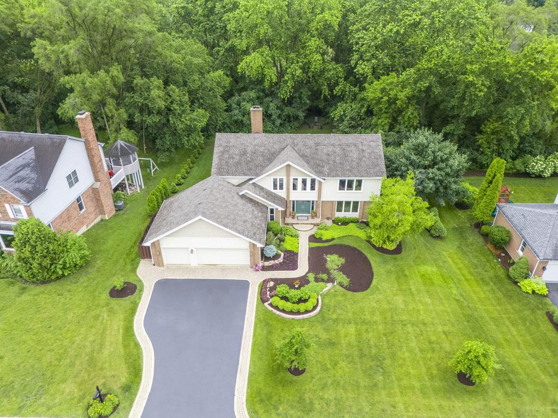 365 Covington Dr., Barrington, IL 60010