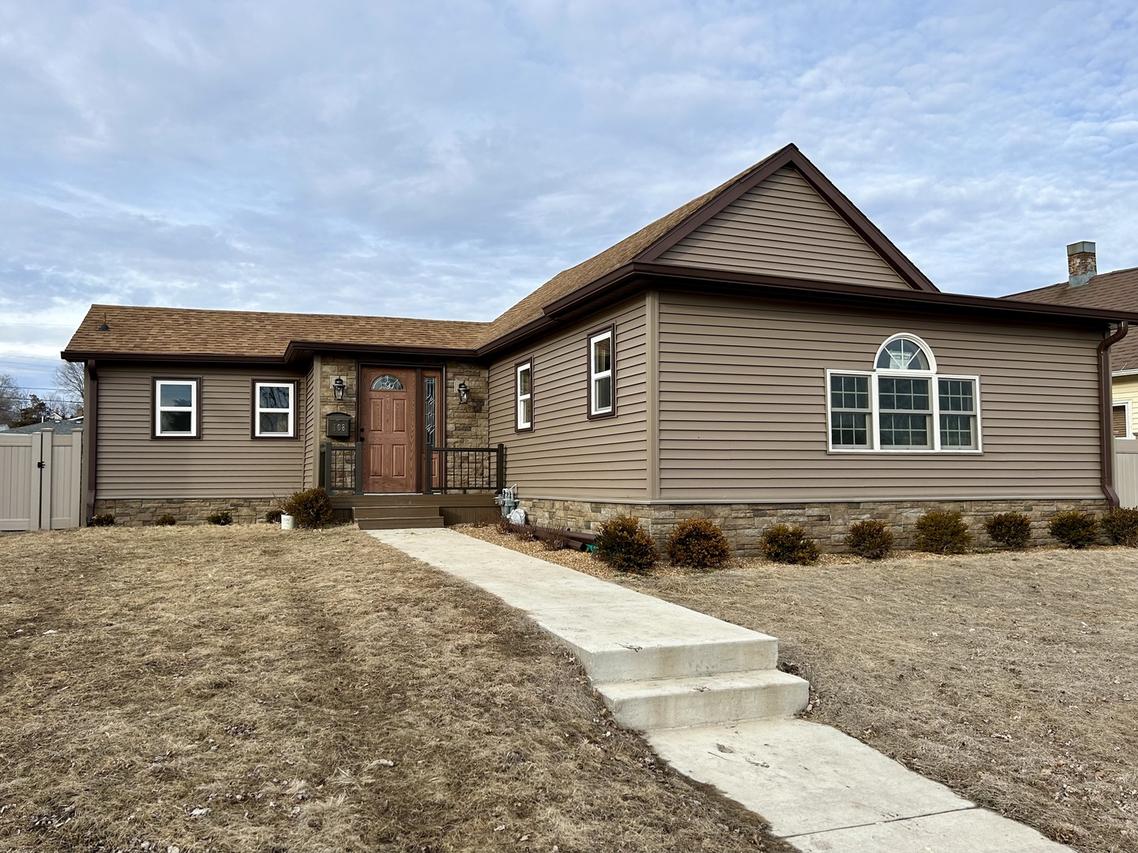 108 E 5th St., Spring Valley, IL 61362