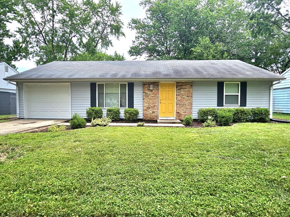 710 Dogwood Dr., Champaign, IL 61821