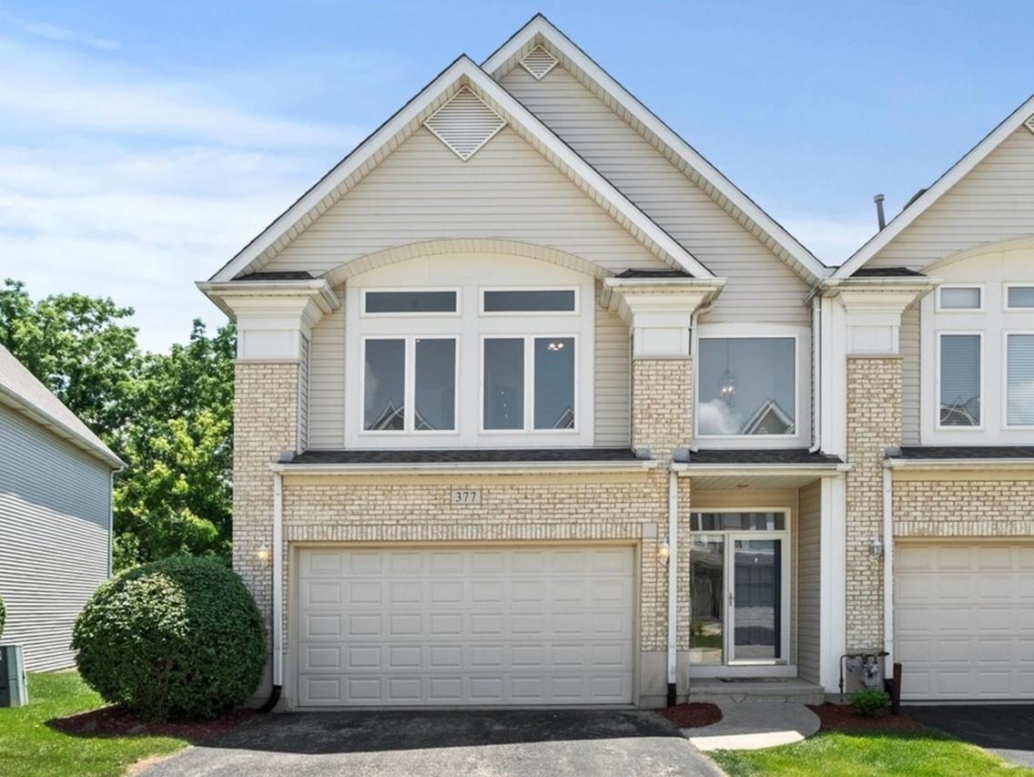 377 Aaron Ln., Bolingbrook, IL 60440