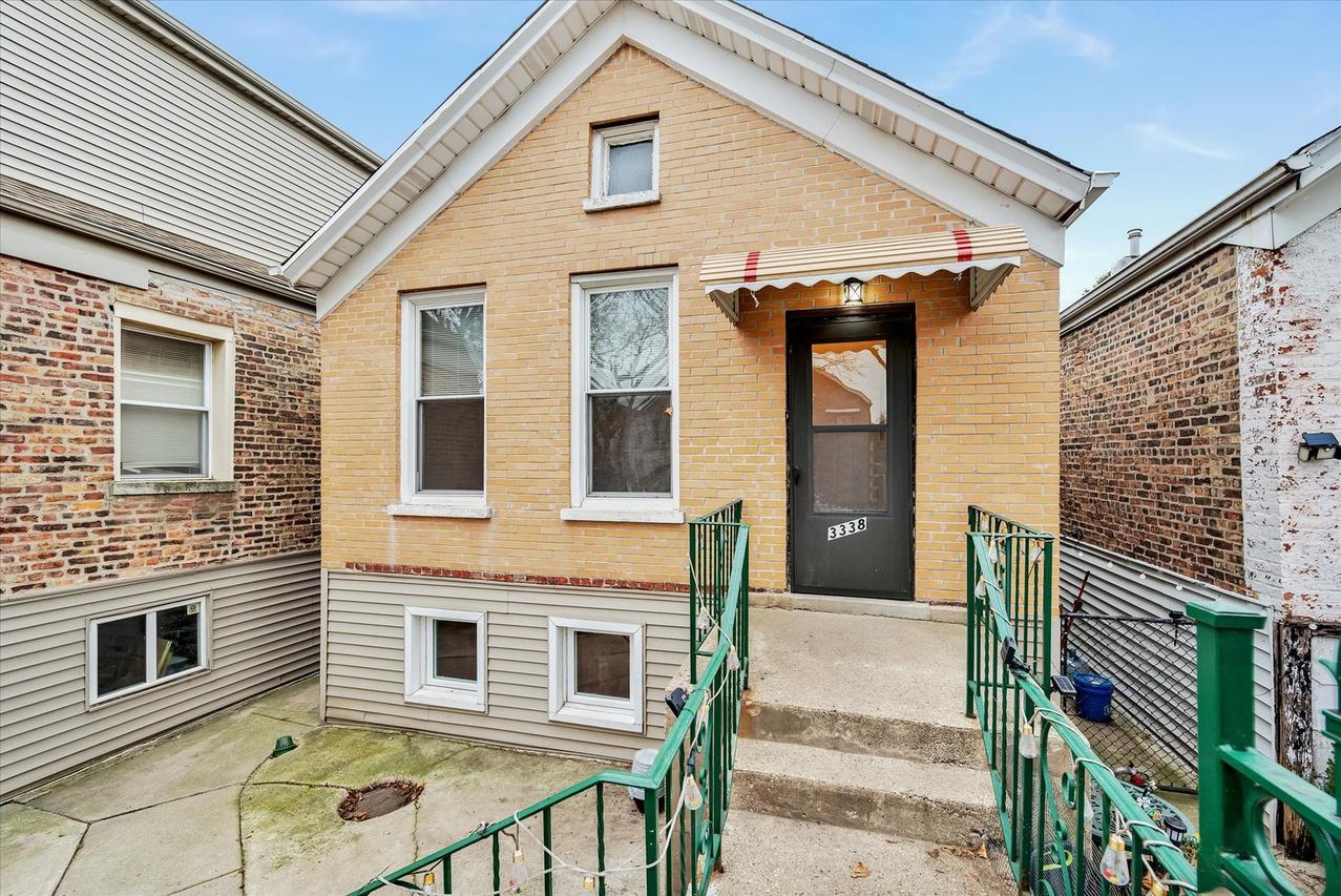 3338 S Bell Ave., Chicago, IL 60608