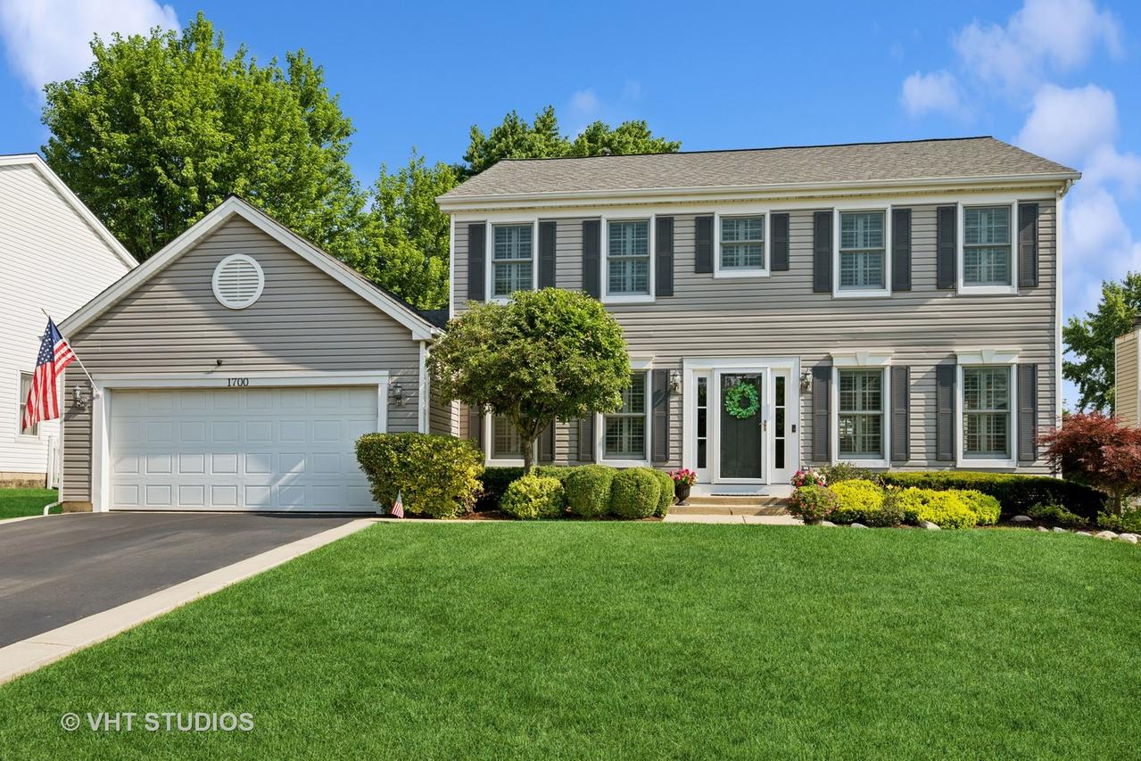 1700 Green River Dr., Schaumburg, IL 60194