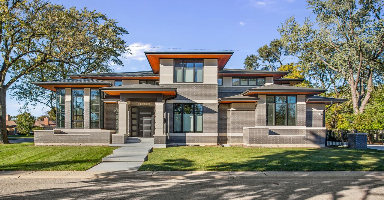 6505 N Knox Ave., Lincolnwood, IL 60645