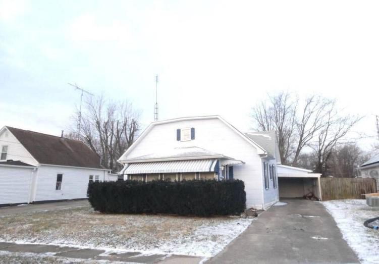 676 Park St., Hillsboro, IL 62049