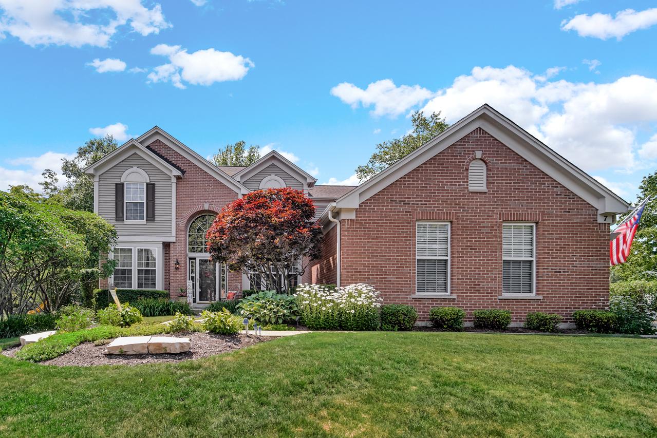 7 Rock River Ct., Algonquin, IL 60102