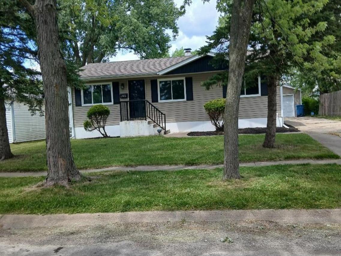 1763 Reichert Ave., Sauk Village, IL 60411