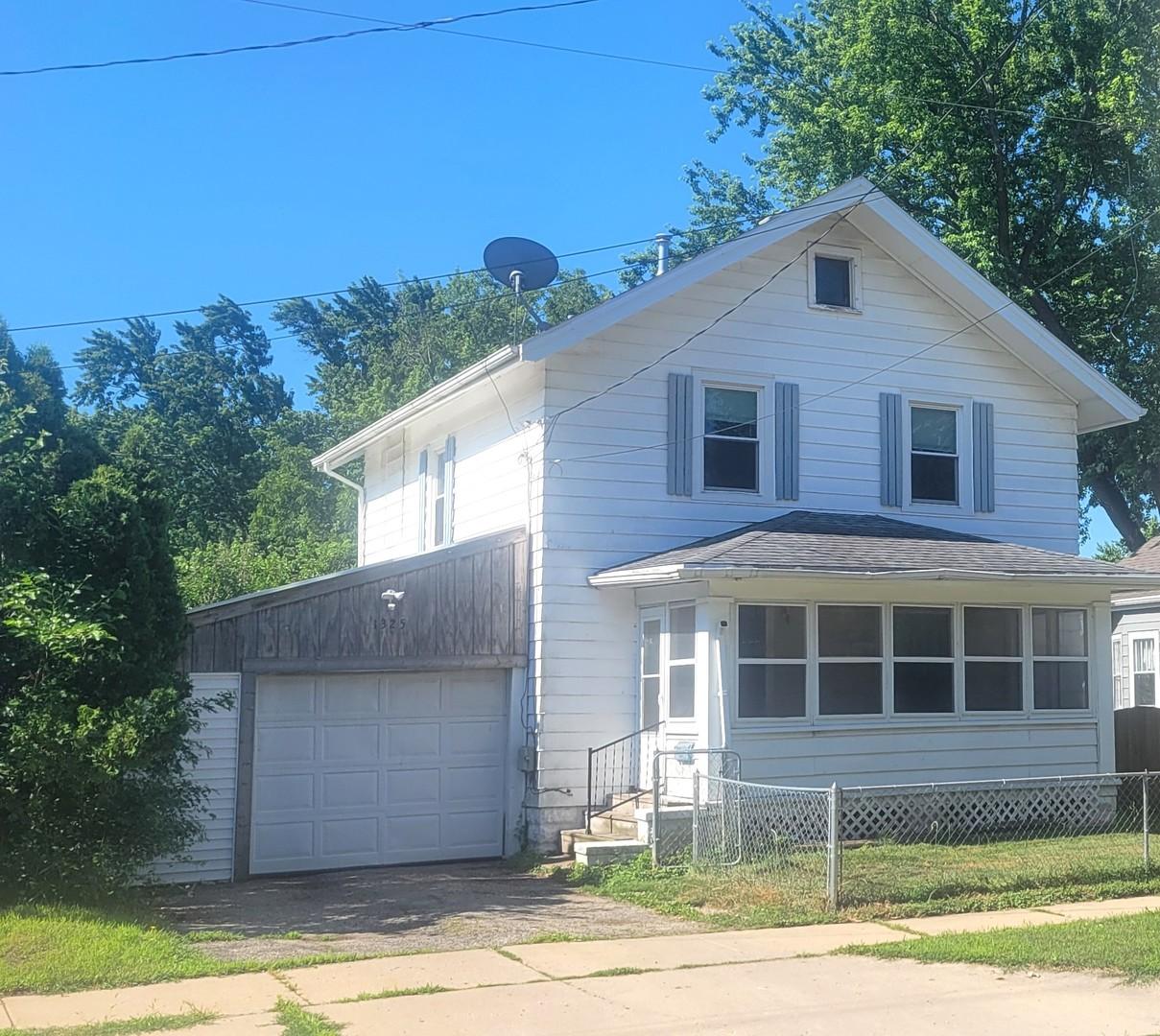 1325 21st Ave., Rockford, IL 61104