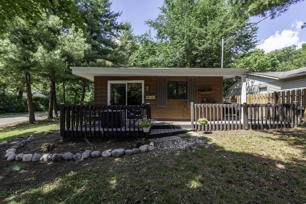 38515 N Forest Ave., Spring Grove, IL 60081