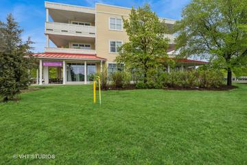970 Harris Rd. #33, Grayslake, IL 60030