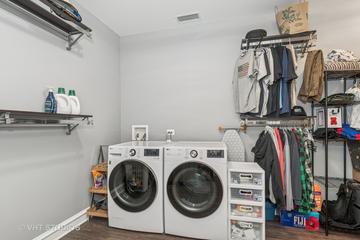 970 Harris Rd. #33, Grayslake, IL 60030