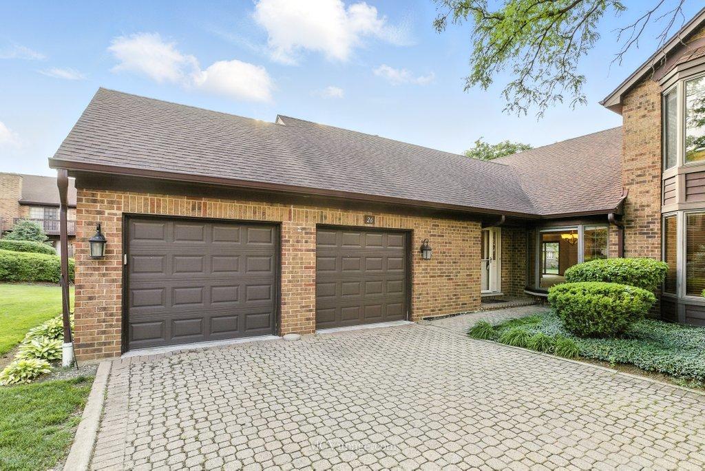 26 Princess Ct., Westchester, IL 60154