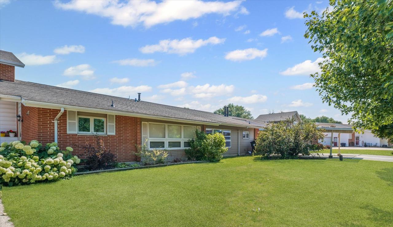 1610 Golfview Cir., Rantoul, IL 61866