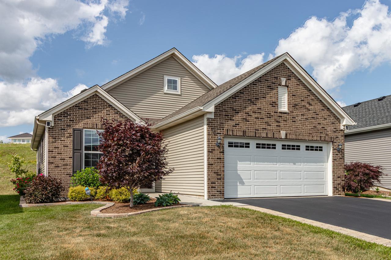 2170 Indigo Dr., Algonquin, IL 60102
