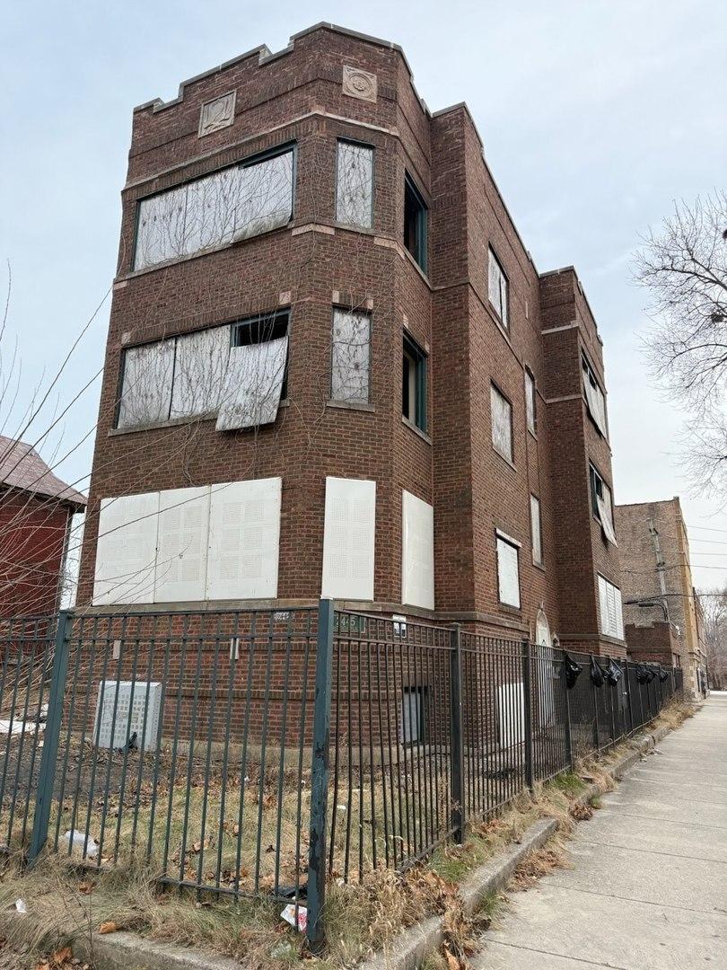 2445 E 74th Pl., Chicago, IL 60649