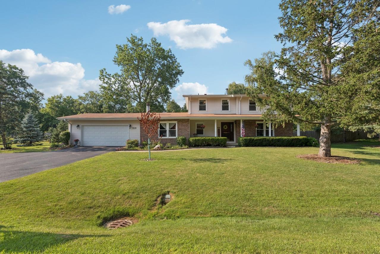 915 Talbot Ave., Lake Bluff, IL 60044