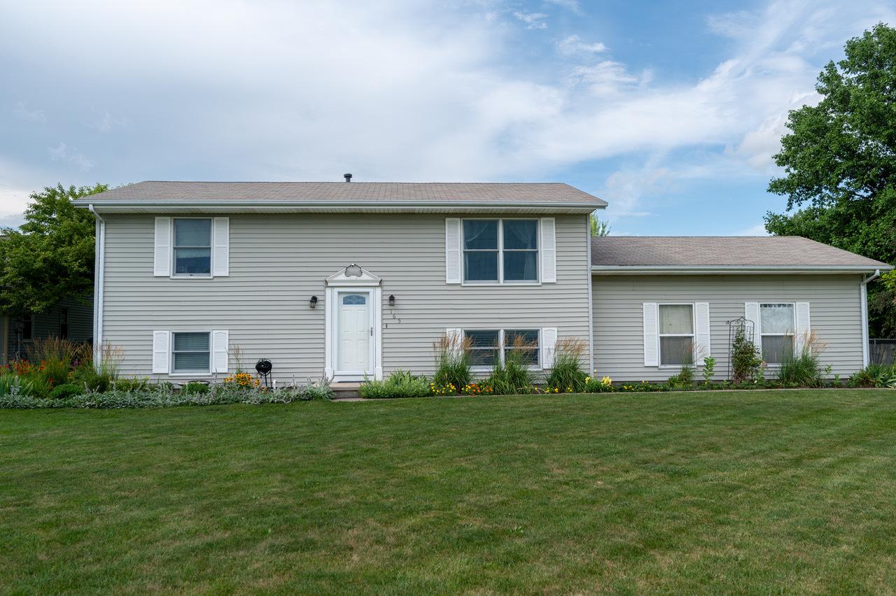 165 E Clay St., El Paso, IL 61738