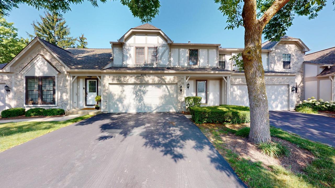 4532 Topaz Dr., Hoffman Estates, IL 60192