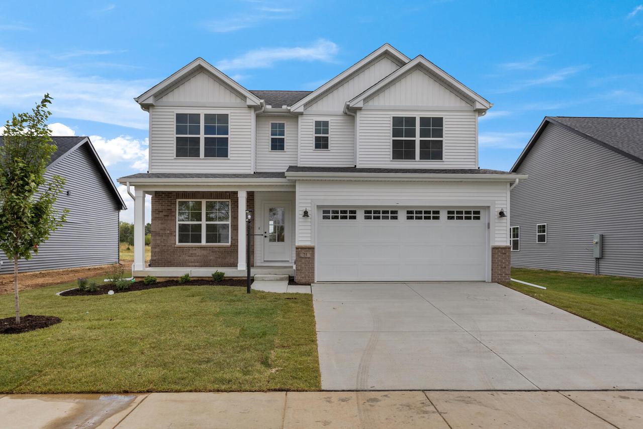 21 Meadow Dr., Monticello, IL 61856
