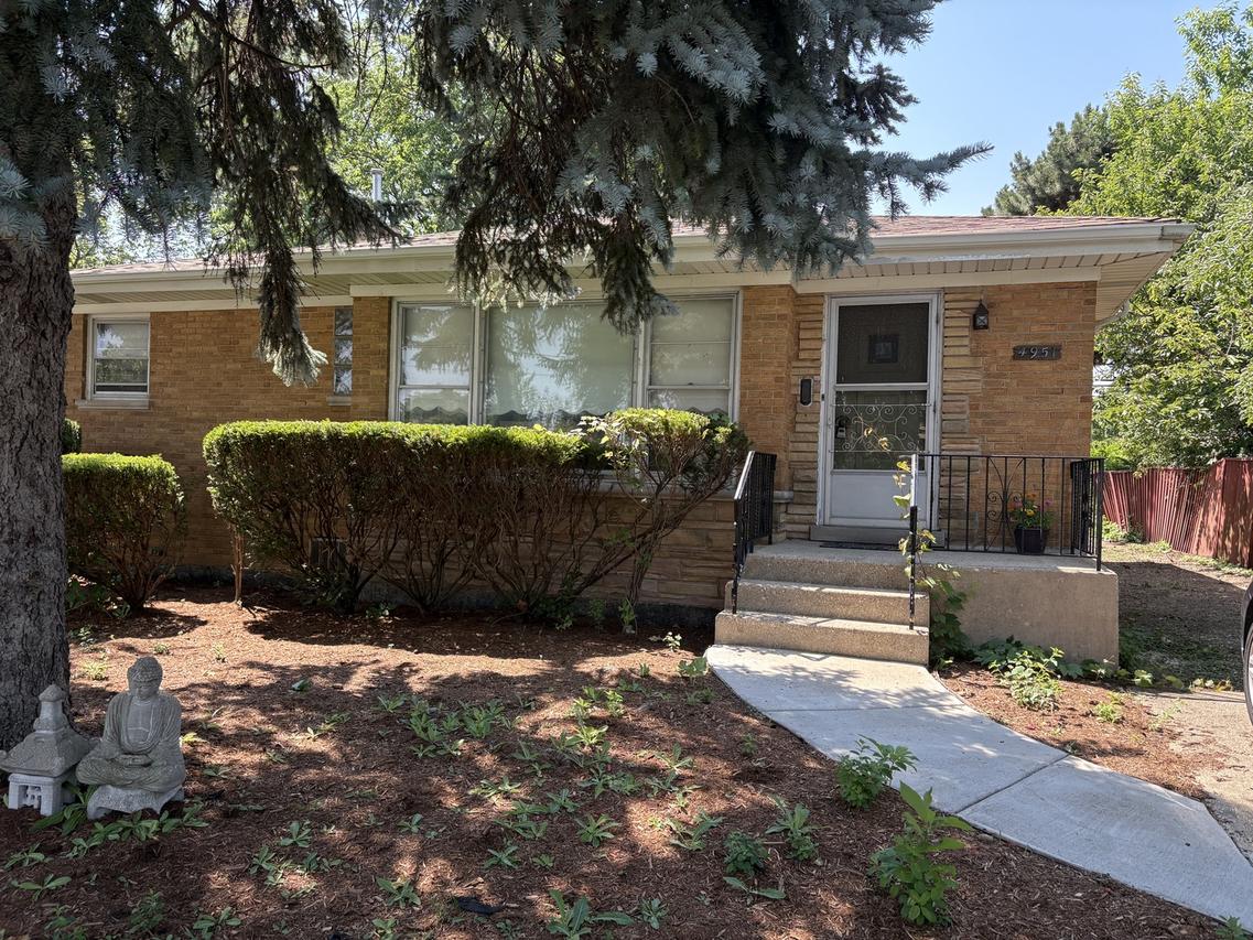 4951 Howard St., Skokie, IL 60076