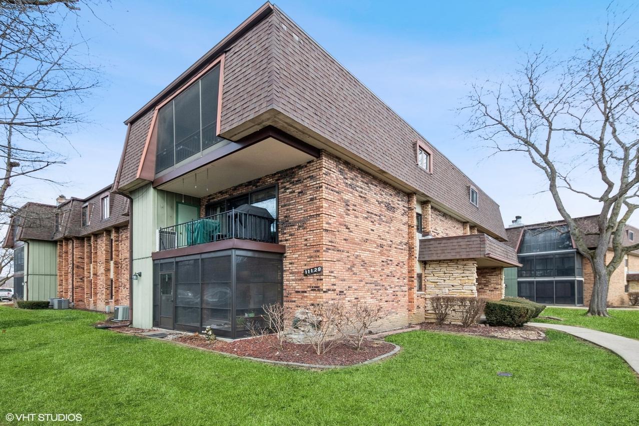 11129 Northwest Rd. #A, Palos Hills, IL 60465