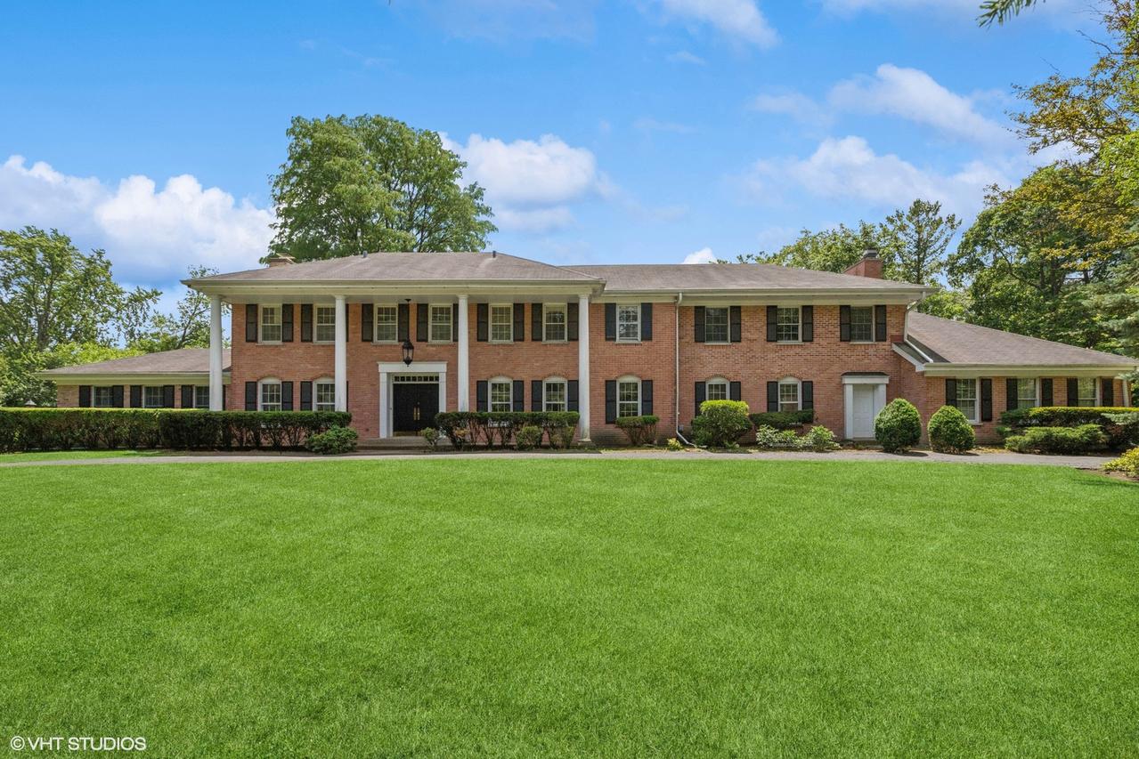 717 Kennington Ter., Lake Forest, IL 60045