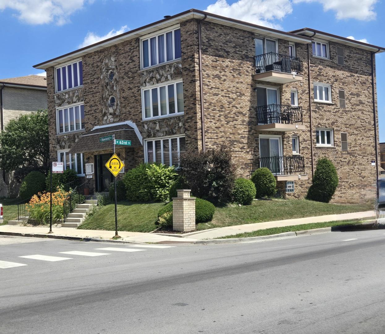 6257 S Newland Ave. #3S, Chicago, IL 60638
