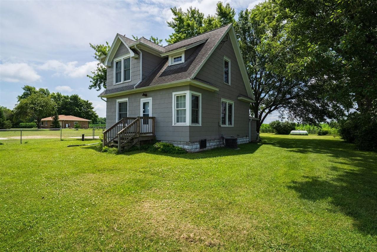 15313 Furrow Rd., Pekin, IL 61554