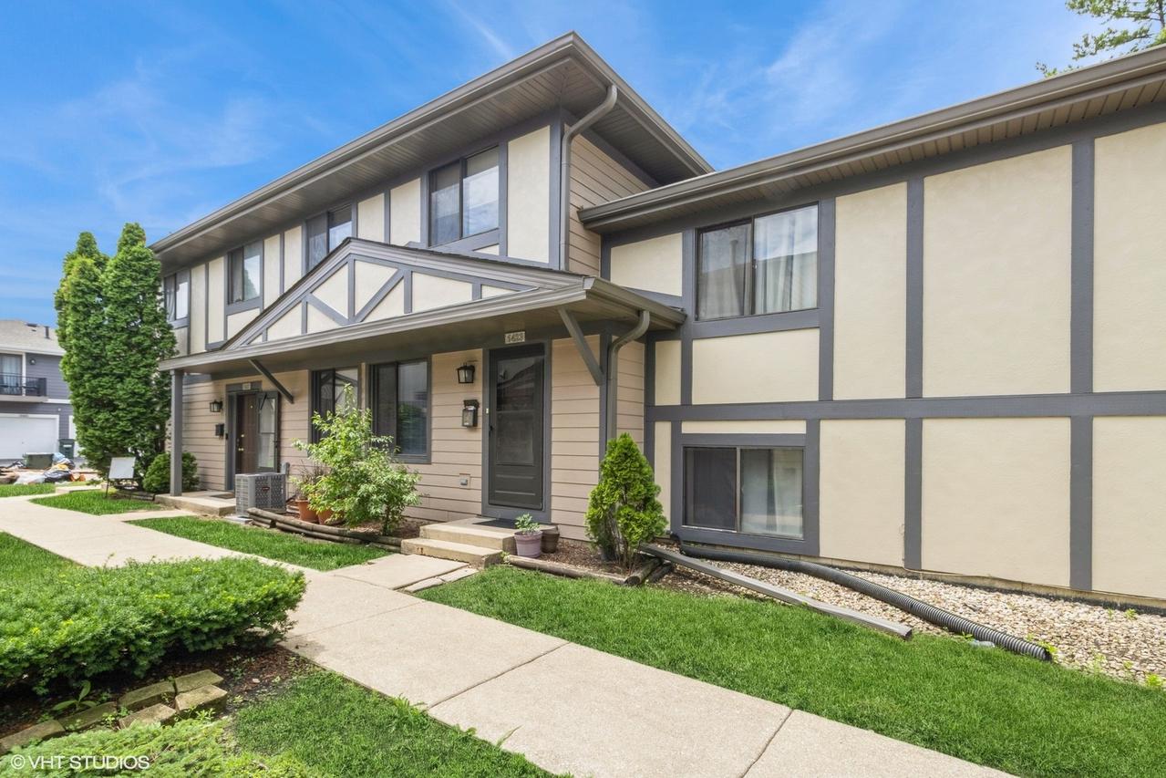 1423 Sacramento Dr., Hanover Park, IL 60133