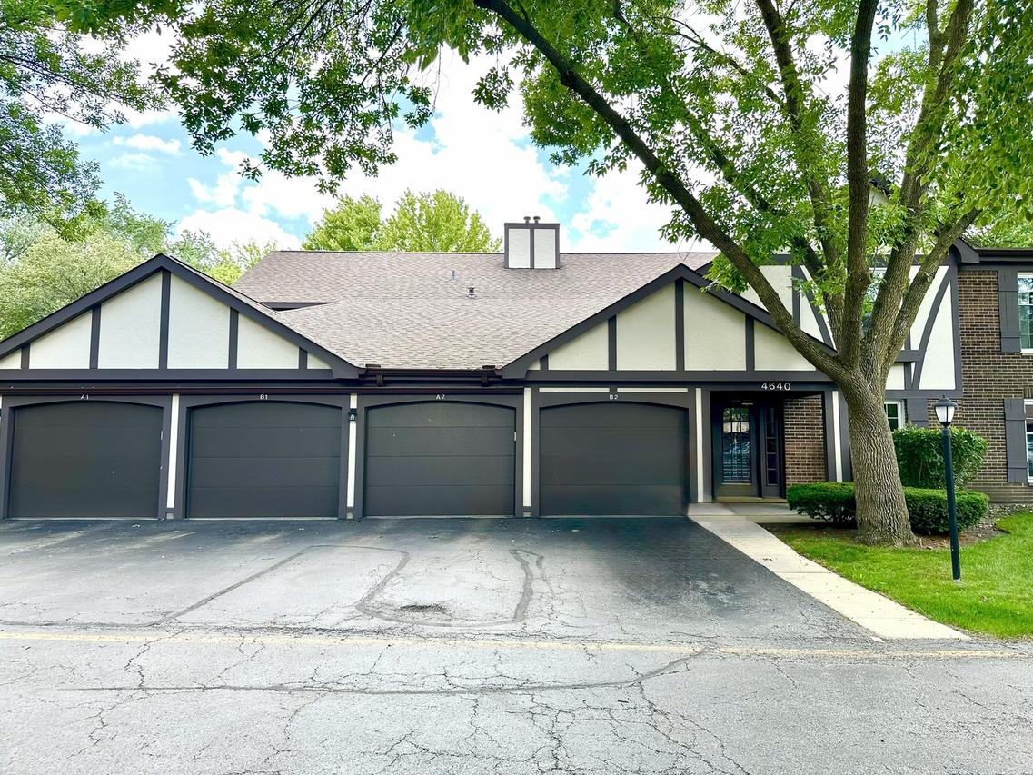 4640 Calvert Dr. #B1, Rolling Meadows, IL 60008