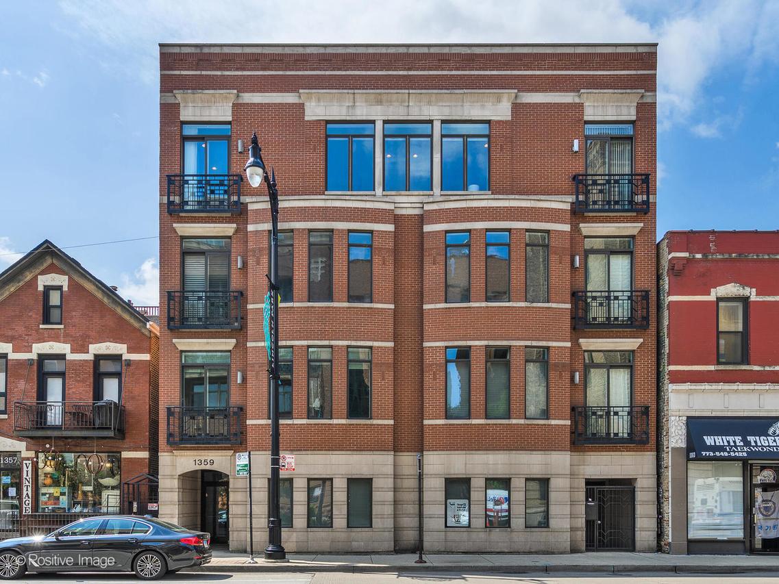 1359 W Fullerton Ave. #PH, Chicago, IL 60614